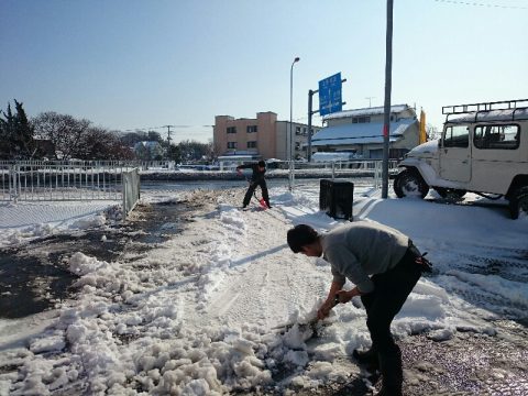 さいたま北店　雪かき